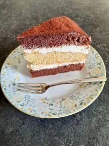 Dreifarbige Schokotorte