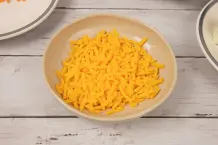 Frischkäse-Küken-Bällchen selber machen – Osterbrunch-Rezept