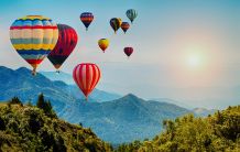 „Warum fliegt ein Heißluftballon?“