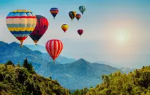 „Warum fliegt ein Heißluftballon?“