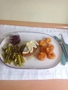 Gebratene Hähnchenbrust mit Frühlingsgemüse