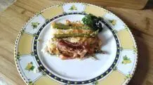Auflauf mit Spargel und Nudelteigtaschen