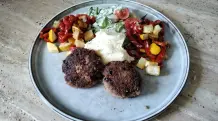 Frikadellen mit Gemüse & Kartoffelpüree