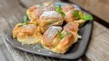 Milchbrötchen-Auflauf mit Pudding & Apfel