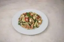 Couscoussalat mit Feta und Granatapfel