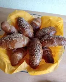 Herzhafte Hefeteig-Röllchen