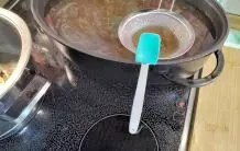 Küchensieb rutscht ab - dieser Trick hilft