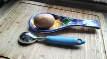 Kiwi einfach schälen