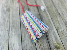 Lampenschirm aus Strohhalmen selber basteln