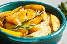 Einfache Steakhouse-Fries mit Schale – selber machen