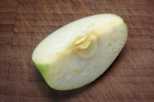 Äpfel praktisch schälen