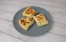 Plăcintă cu brânză – gefüllte Teigtaschen vom Balkan