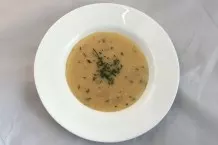 Heb das Spargelwasser auf und koch eine Suppe draus!
