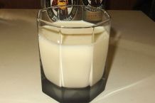 Heftige Party, viel Alkohol, Angst vor dem Morgen? Trink Milch