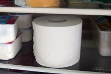 Klopapier gegen Kühlschrankgeruch
