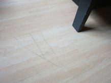 Schuh-Streifen auf Linoleum- & Steinböden mit Margarine entfernen