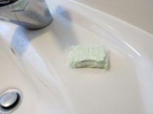 Keramikspülbecken weiß säubern
