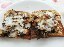 Herrentoast - überbackener Toast mit Putenschnitzel
