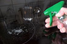 Glaskeramikfeld strahlend sauber mit Glasreiniger