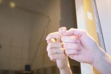 Beschlagene Fensterscheibe/Spiegel gegen Warzen
