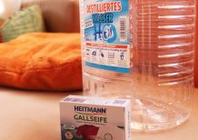 Mikrofaserpolster mit Gallseife & destilliertem Wasser reinigen