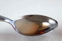 Zucker und Essig gegen Schluckauf