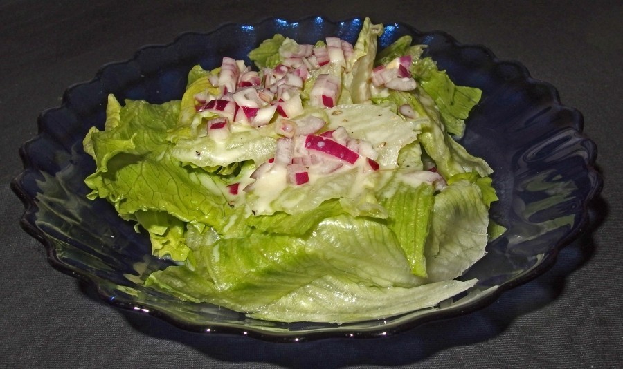 Diese Salatsoße - nicht nur für Eisbergsalat - ist der Hammer. Die Zubereitung geht schnell und einfach.