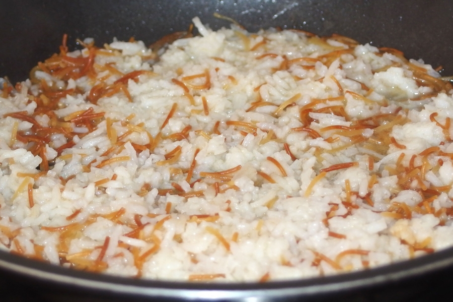 Lecker & schnell zubereiteter türkischer Reis mit Suppennudeln.