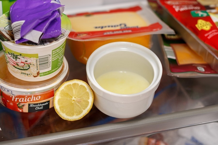 Unangenehme Gerüche im Kühlschrank? Dieser Tipp verrät dir, wie du mit einfachen Mitteln, wirksam dagegen vorgehen kannst.