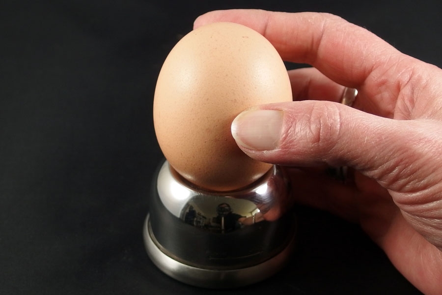 Gekochte Eier ganz einfach und ohne Stress abpellen.
