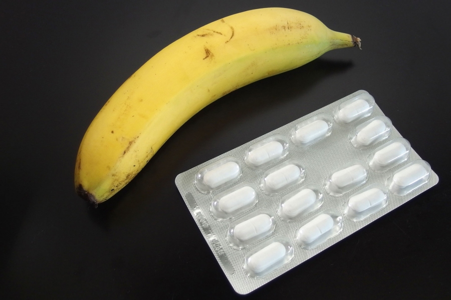 Tabletten lassen sich sehr gut mit einem Stück Banane schlucken.