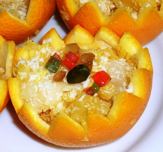 Dessert im Orangenkörbchen