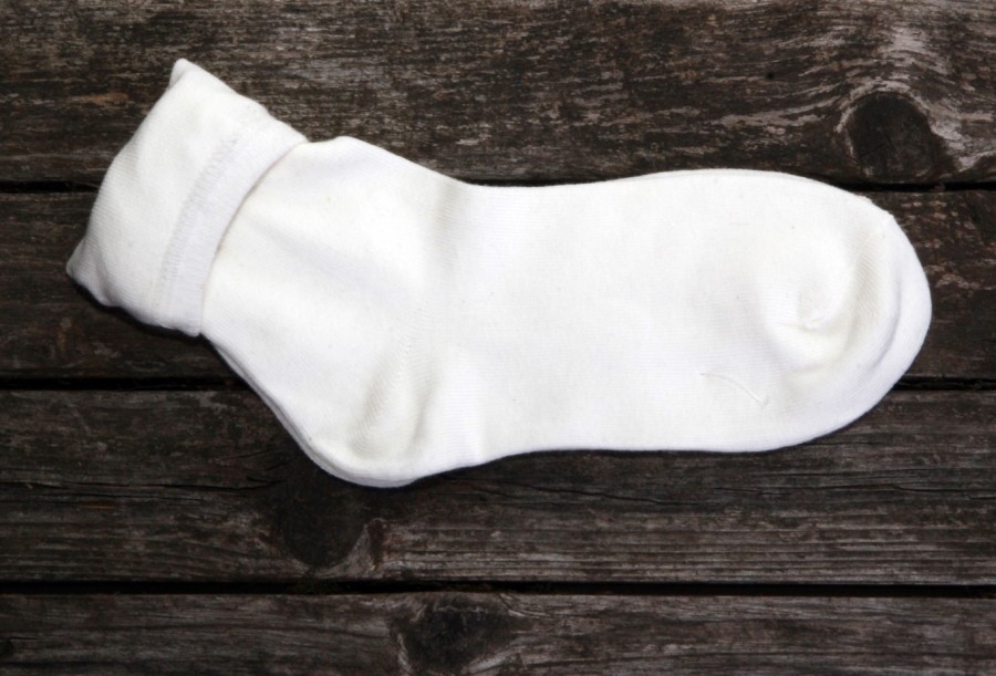Verabschiede dich vom Socken Sortieren: Einfach die Bündchen ineinanderlegen und ab ins Waschnetz damit. Nach dem Waschen einfach nur noch auseinander ziehen und fertig.