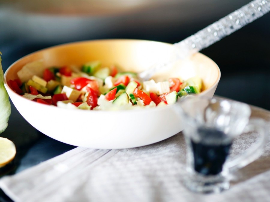 Rezept für ein leckeres Balsamico-Dressing für Salat: Die Zubereitung geht schnell und einfach.