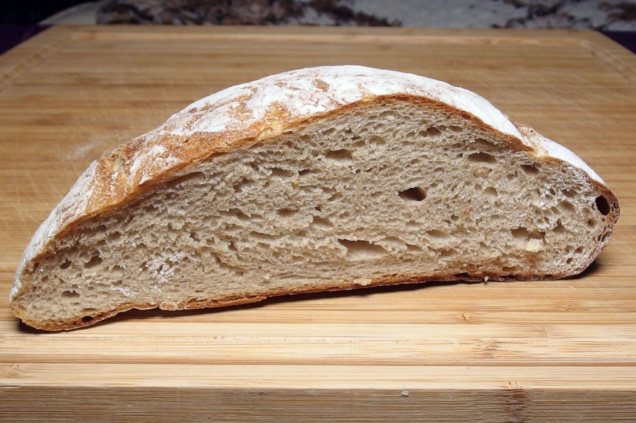 Schnell und günstig selber Brot, Brötchen oder Baguette backen.