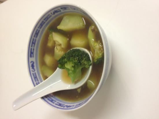 Brokkoli-Strunk Asia-Suppe