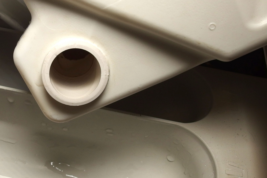 Weniger Wasser beim Waschen mit der Waschmaschine verbrauchen mit Kondenstrocknerwasser.