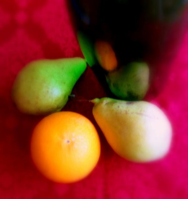 Birnen mit Orangen-Karamellsoße