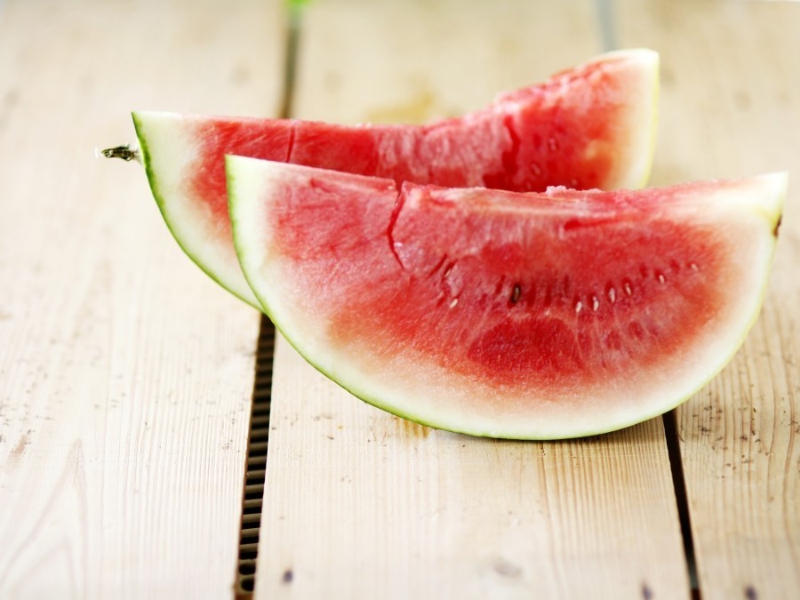 Hier ein Tipp, wie man erkennt, ob eine Wassermelone fruchtig, reif und süß ist.