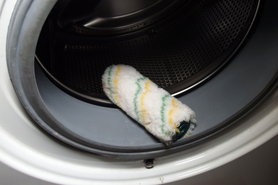 Farbrollen in der Waschmaschine reinigen: Alle Farbrollen, mit bunter und weißer Farbe werden nach der Wäsche wie neu.