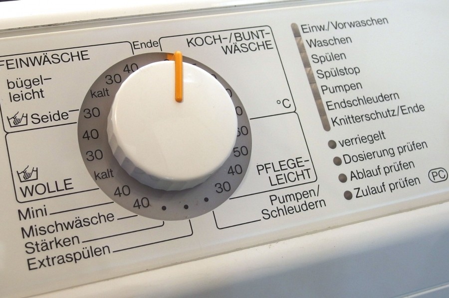 So kann man beim Wäschewaschen etwas Strom sparen: Lies jetzt wie es geht.