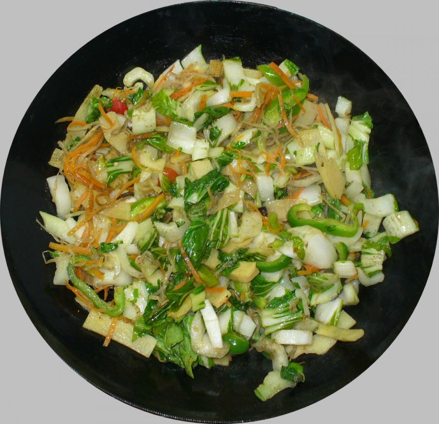 Rindfleisch mit Zwiebeln und asiatischem Gemüse 6