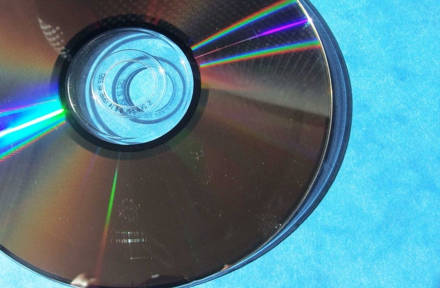 Mit diesem Tipp ist es möglich, zerkratzte Lieblings-DVDs, die sich nicht mehr abspielen lassen, wieder zum Laufen zu bringen.