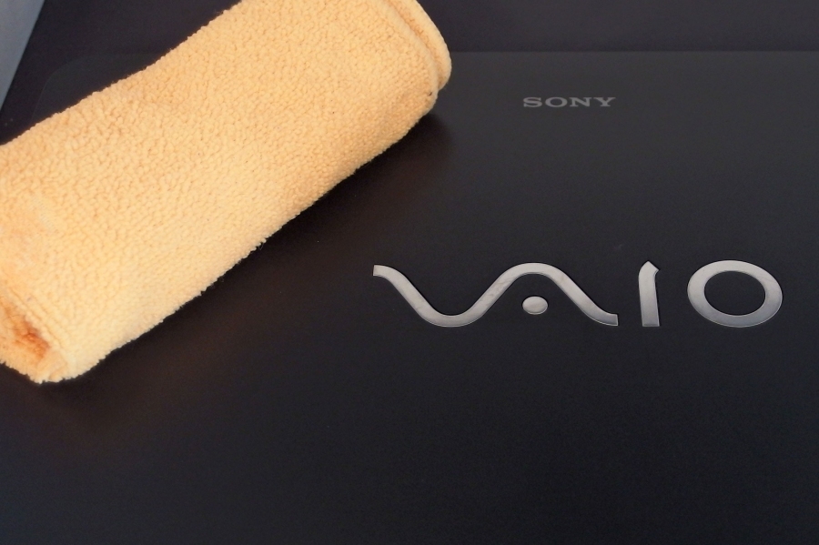 Sony Vaio Notebook reinigen: Hier gebe ich Tipps wie du dein Notebook / Netbook optimal pflegst. Diesen Pflegetipp kannst du auch bei anderen Herstellern verwenden, wenn es sich nicht um vergoldete oder verchromte Oberflächen handelt.