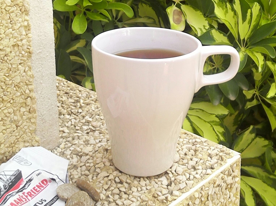 Tee mit Eukalyptusbonbon