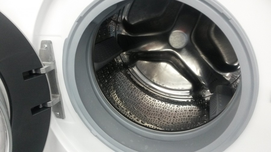 Selbst super moderne Waschmaschinen freuen sich über Reinigung und Pflege.