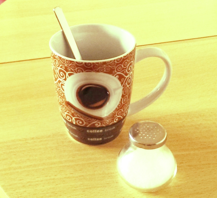 Kaffeebecher reinigen mit Salz