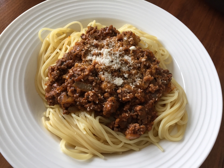 Fertiges Spaghetti Bolognese 