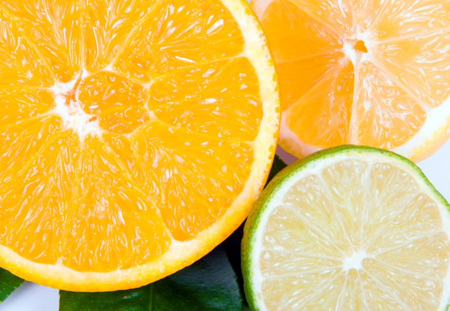 Zitronen- und Orangensaft auf Vorrat - Früchte günstig einkaufen und Saft einfrieren.