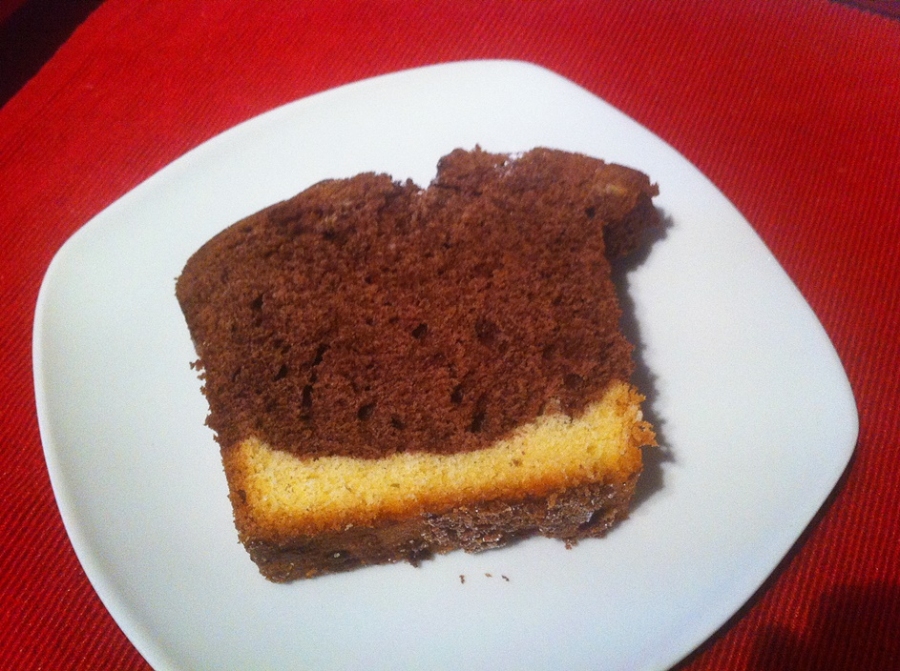 Lust auf Kuchen, Nutella und Kokos? Dann solltet ihr dieses Marmorkuchen Rezept ausprobieren.